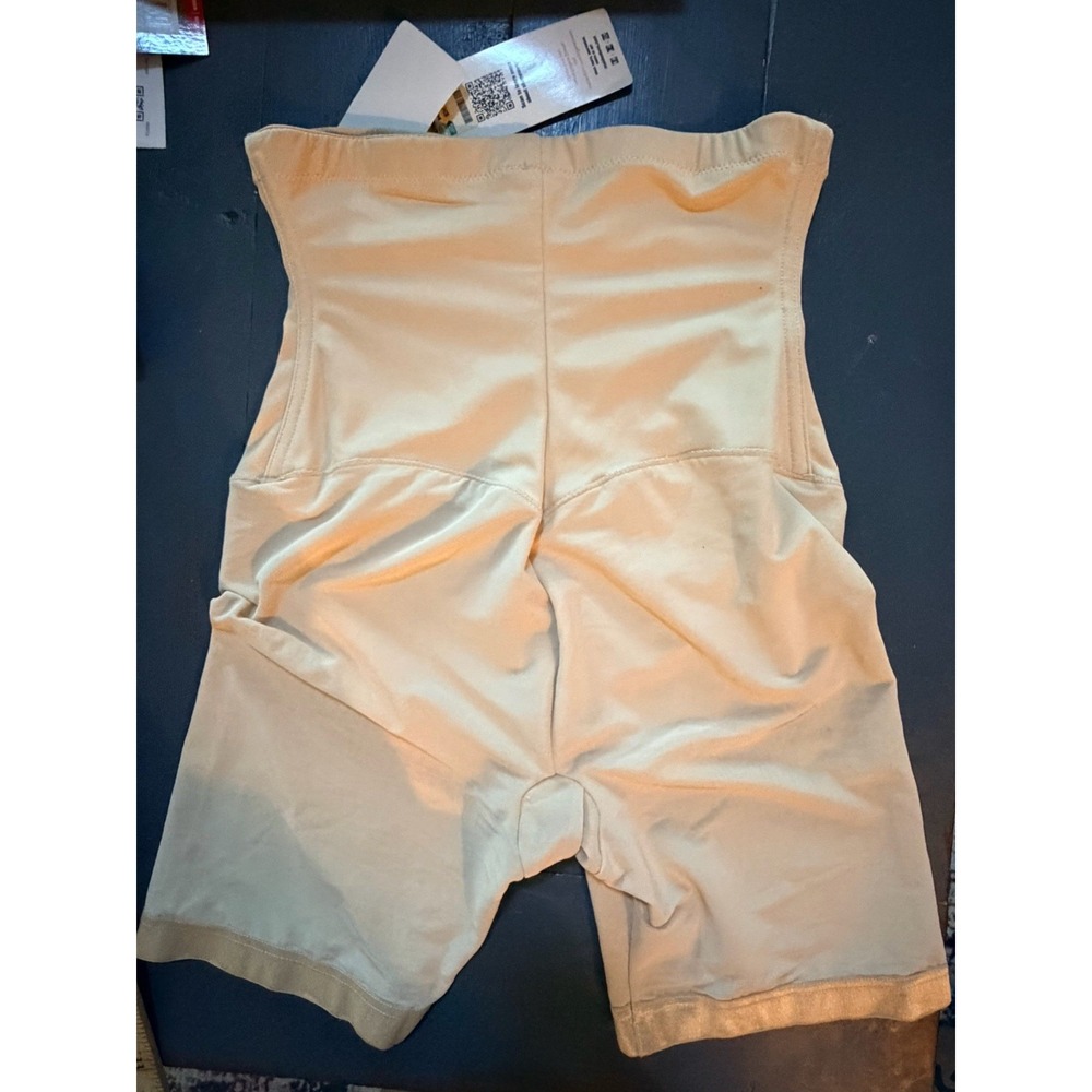 Maidenform Hi-Waist Thigh Slimmer. Beige in Color. Sz. Medium. - Picture 5 of 6